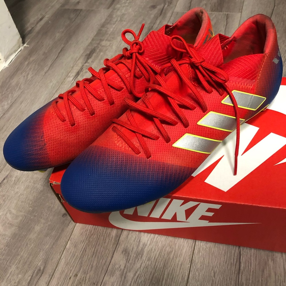 MEN’S SOCCER NIKE SHOES 👟